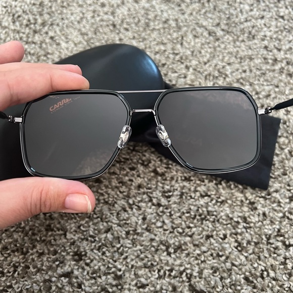 NEW Carrera Black & Gunmetal Aviator Sunglasses with Hard Case - Picture 4 of 6